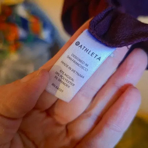 Athleta Cloudlight relaxed asymmetrical hem top in plum size XL - Picture 4 of 4